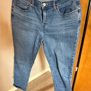 Classic Blue Levi Women's Jeans